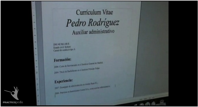 En este video de Practicopedia nos recuerdan algunas pautas importantes a tener en cuenta a la hora de elaborar un buen Curriculum Vitae. Seguro que te dan alguna idea.